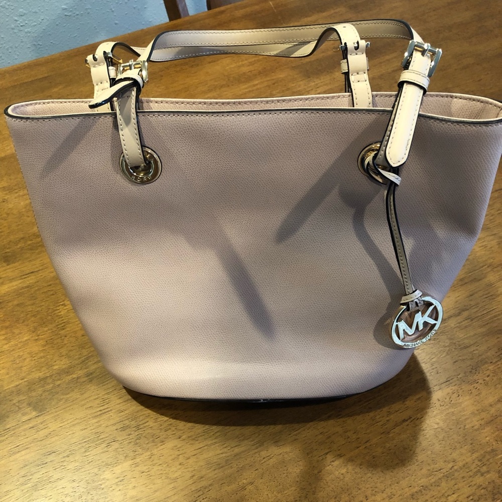 Beautiful Michael Kors handbag